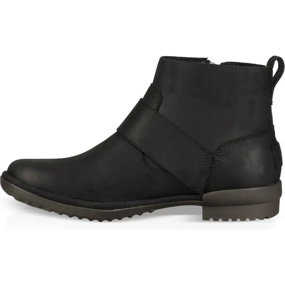 UGG Cheyne Bootie - Picture 3 of 5